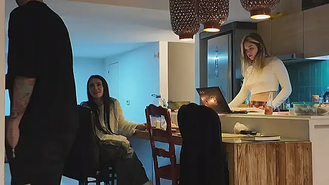 Elnonoykeila77 Pertunjukan Webcam