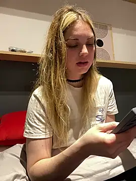 Elnonoykeila77 Pertunjukan Webcam