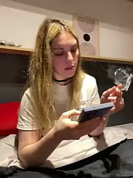 Elnonoykeila77 – webcam-show