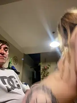 Show modela Elnonoykeila77 na web-kameri