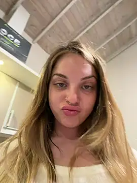 Elnonoykeila77 Pertunjukan Webcam