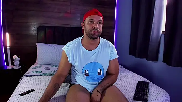 הופעת וובקאם של anthonylatynxd