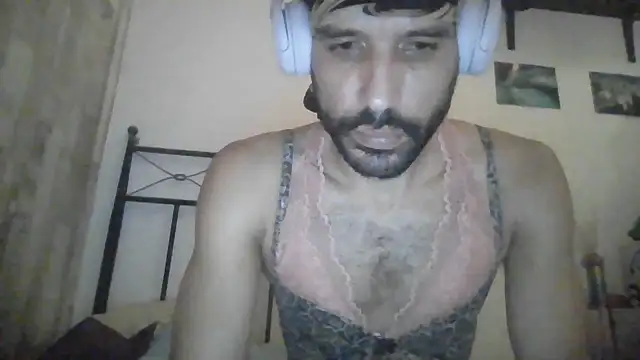 Show modela analboypussy na web-kameri