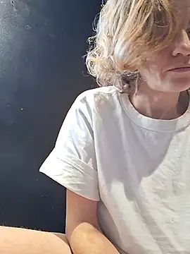 ShellyWhite's Live XXX Chat