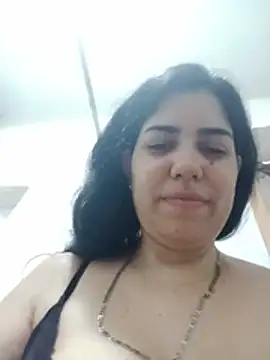 sex_mia Adlı Modelin Canlı XXX Sohbeti