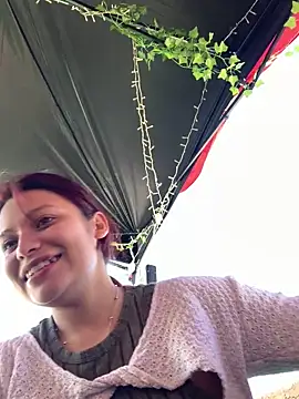 3littleschoolteens: διαδικτυακό σόου στην κάμερα