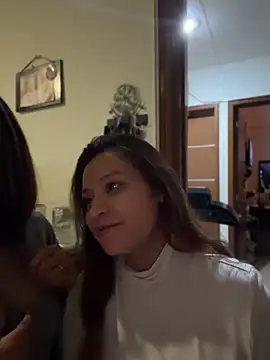 3littles' Live XXX Chat