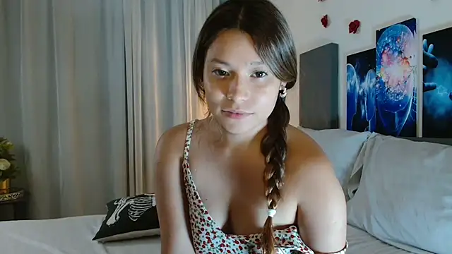 3littles Adlı Modelin Web Kamerası Şovu