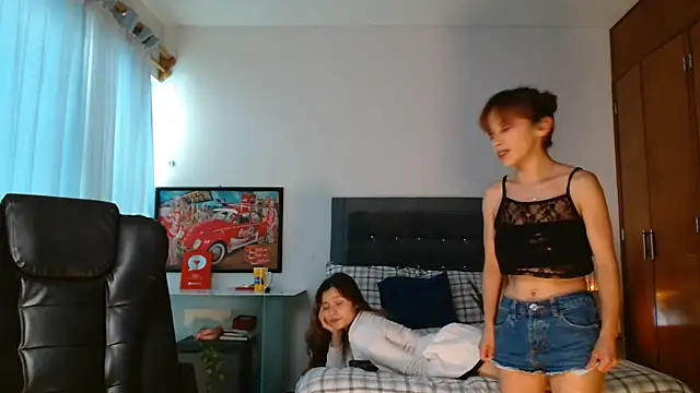 Czat XXX na żywo – 3littles