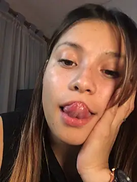 3littlesn Live XXX chat