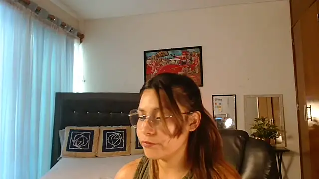 XXX chat uživo modela 3littles