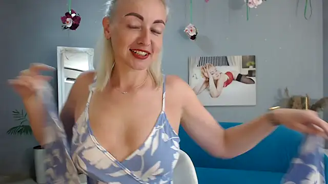 Sunny_blond Live XXX-chat