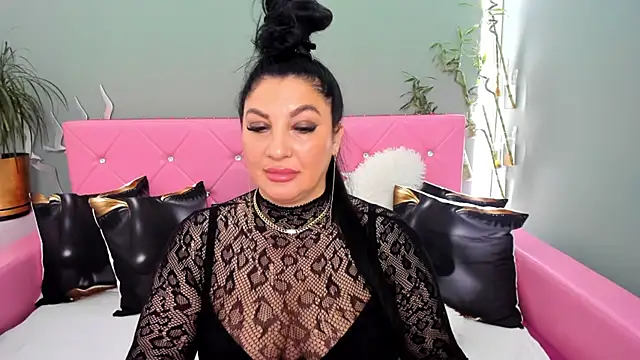 VelvetRose9: διαδικτυακό σόου στην κάμερα