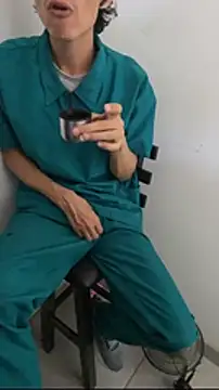 XXX chat uživo modela MonoHotXXX