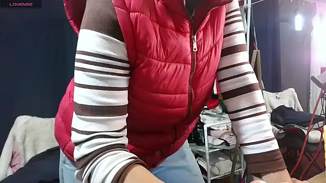Chat +18 de LaInsaciableIntensa ao vivo