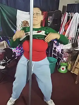 XXX chat uživo modela LaInsaciableIntensa