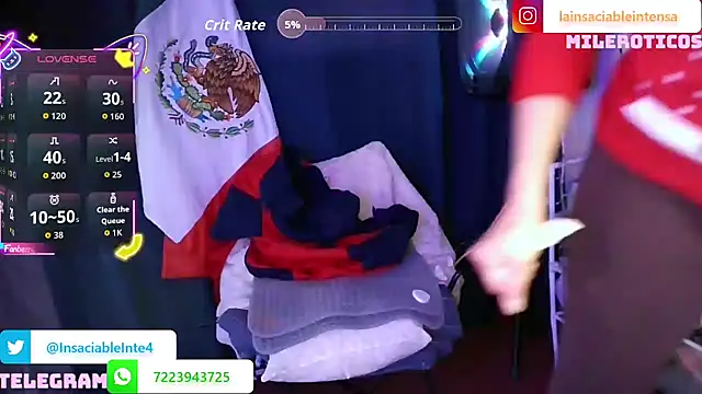LaInsaciableIntensa Pertunjukan Webcam