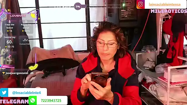 LaInsaciableIntensan Webbikameraesitys