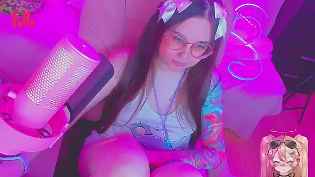 Lolisuccub's Live XXX Chat