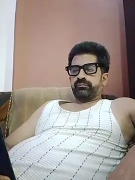 XxX_KING30: διαδικτυακό σόου στην κάμερα