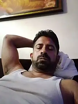 XxX_KING30: διαδικτυακό σόου στην κάμερα