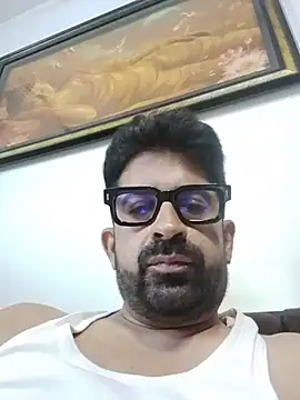 XxX_KING30: διαδικτυακό σόου στην κάμερα