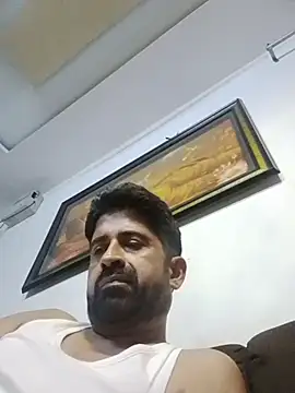 XxX_KING30: διαδικτυακό σόου στην κάμερα