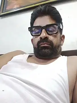 XxX_KING30: διαδικτυακό σόου στην κάμερα