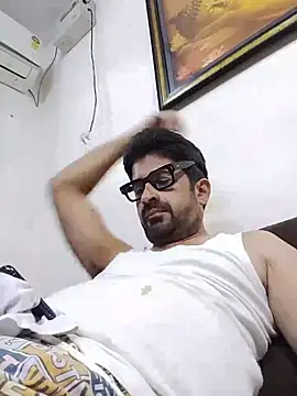 Pokazy przed kamerką – XxX_KING30