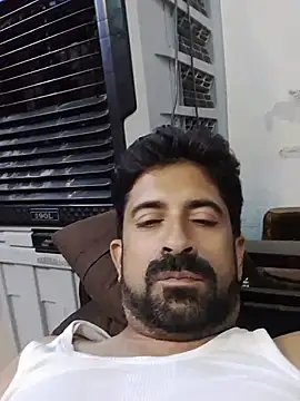 Show modela XxX_KING30 na web-kameri