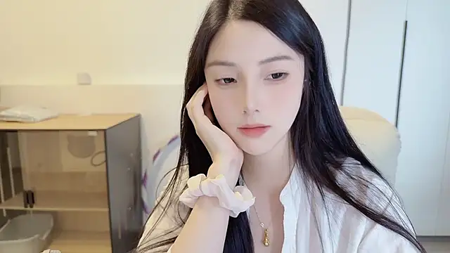 holo_love Adlı Modelin Canlı Sohbet Odası