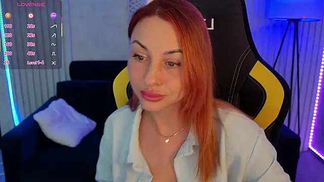 Show modela KristiiMax na web-kameri