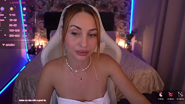 Show modela KristiiMax na web-kameri