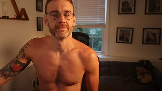 BradBronton Show in webcam