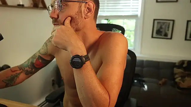 BradBronton webkamerás műsora