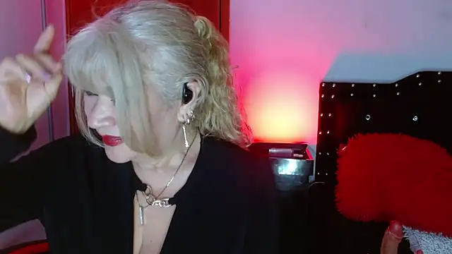 Ursulawhite69 现场XXX聊天
