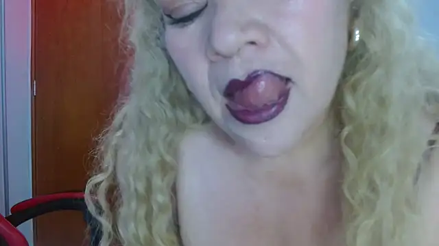 Ursulawhite69 XXX чат на живо
