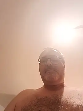 mike9473 Show in webcam
