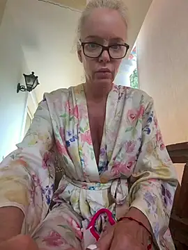 LadyMissNipsnLips – Naživo XXX chat