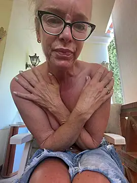 Вебкам-шоу LadyMissNipsnLips