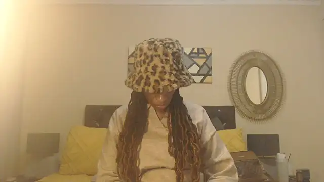 Creamyass22's Webcam Show