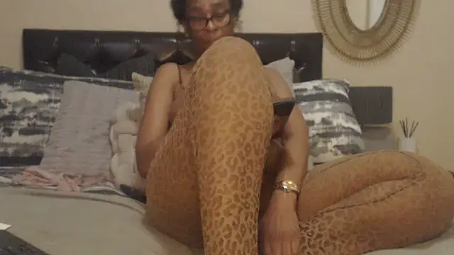 Creamyass22's Webcam Show