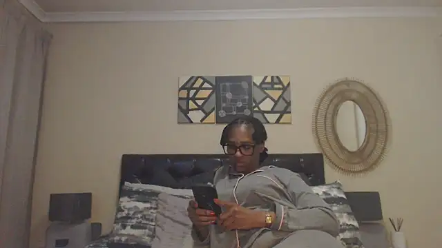 Creamyass22's Webcam Show