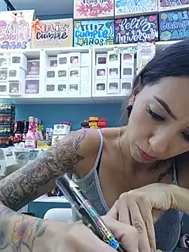 LunaZambrano 现场XXX聊天