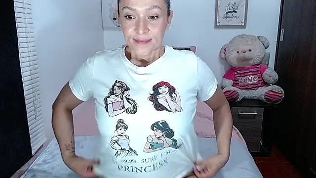 Minndy_ Show in webcam
