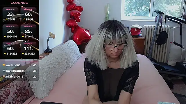 MilfDolores' Webcam Show