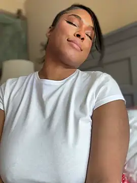 CandyLuxxxx's Webcam Show
