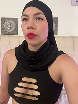 aisha_vs Webcam-Show