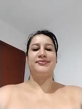 Chatroom XXX en direct de keilymadam