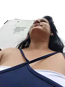 keilymadam webcam show
